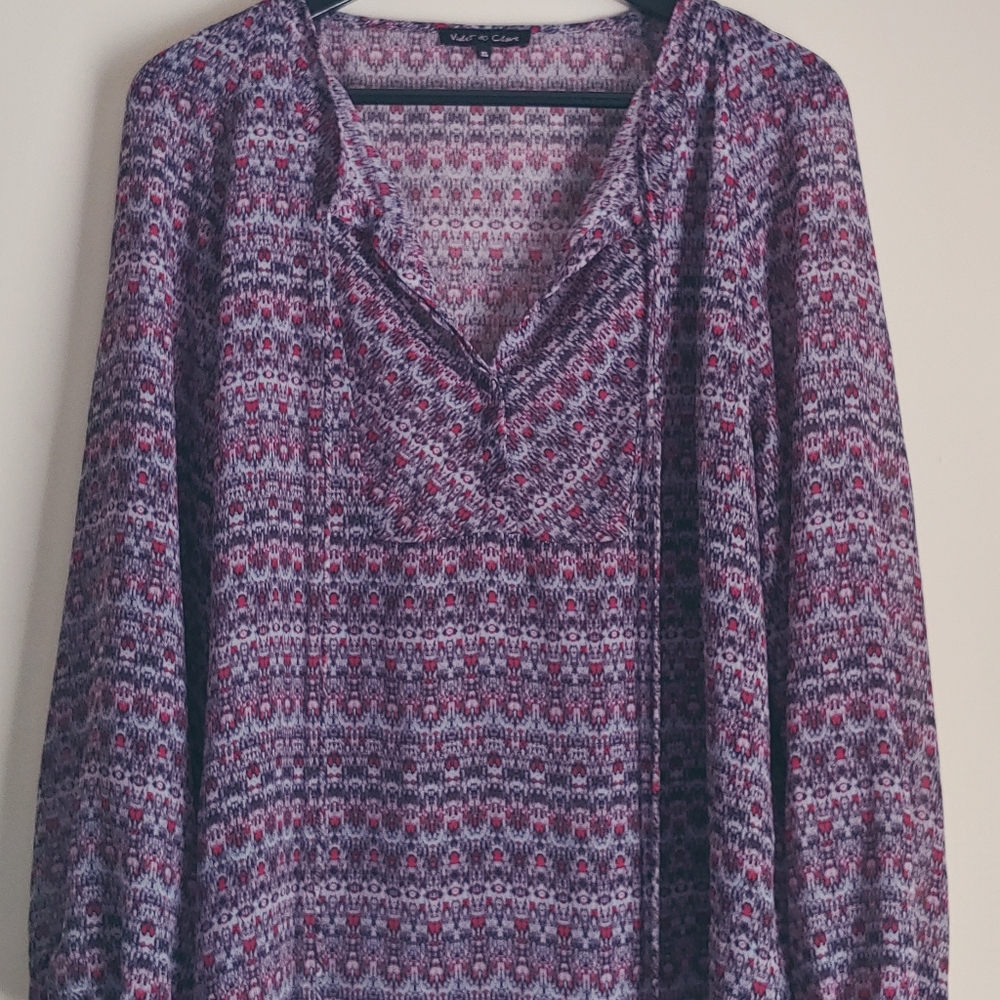 A peasant top blouse